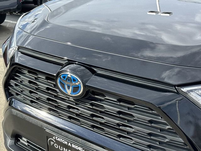 Used 2021 Toyota RAV4 XLE w/ Convenience Package image 29