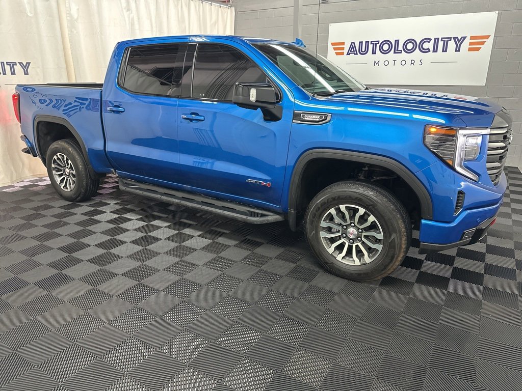 Used 2024 GMC Sierra 1500 AT4 w/ Technology Package image 2