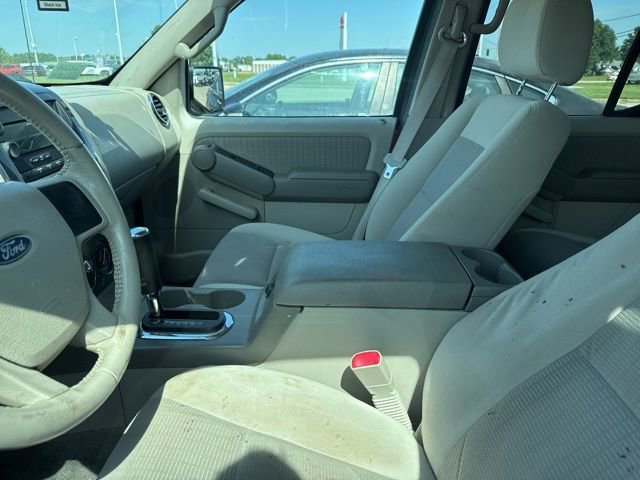 Used 2007 Ford Explorer Sport Trac XLT AWD/4WD image 3