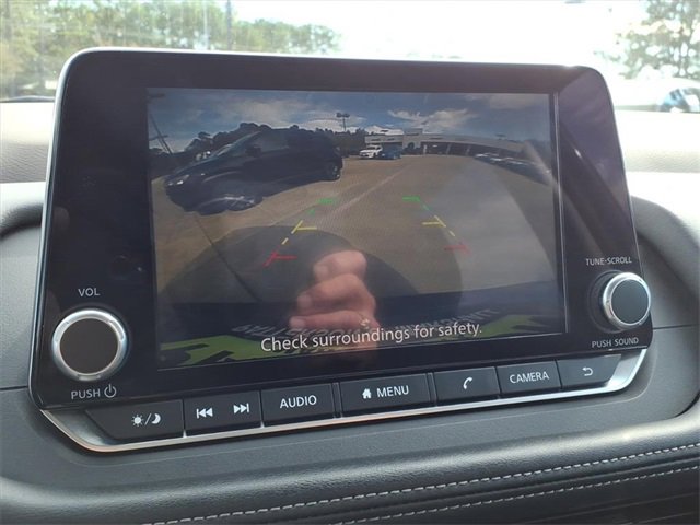 Used 2023 Nissan Rogue SV image 28