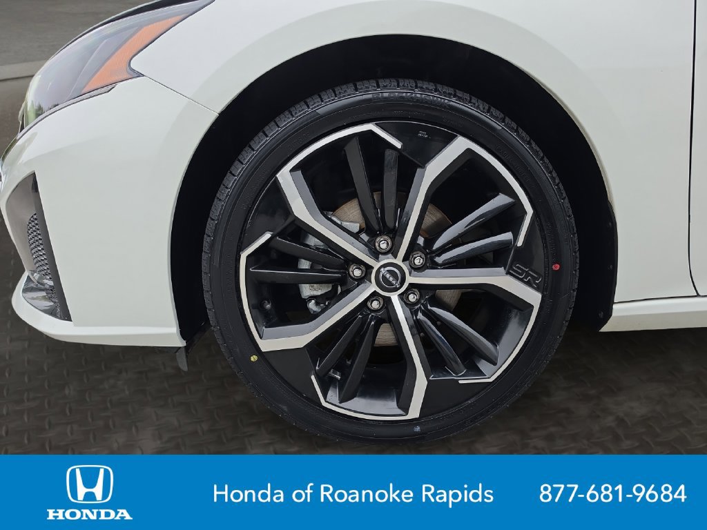 Used 2023 Nissan Altima 2.5 SR FWD image 9