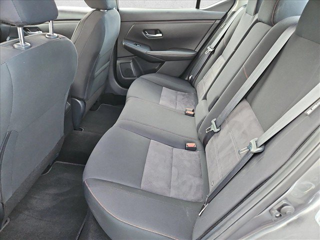 Used 2025 Nissan Sentra SR FWD image 17