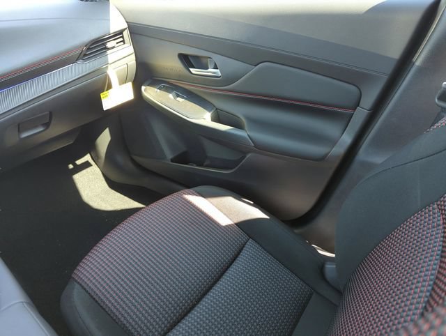 New 2026 Nissan Sentra SR w/ Floor Mat Package FWD image 23