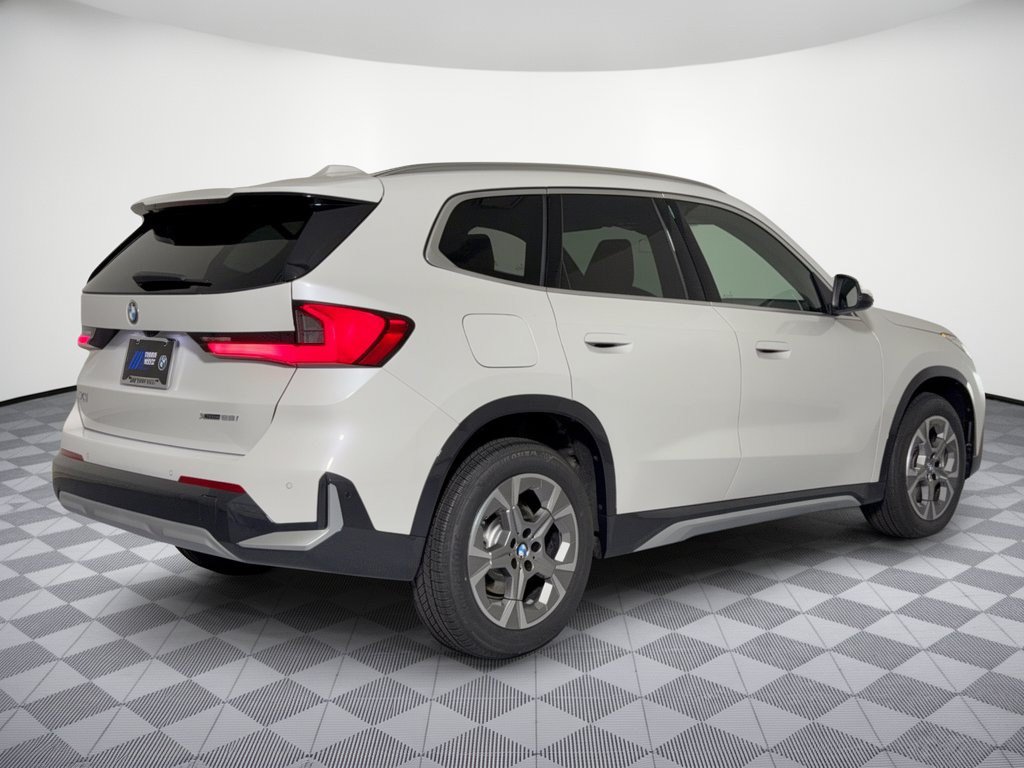 New 2027 BMW X1 xDrive28i AWD/4WD image 9