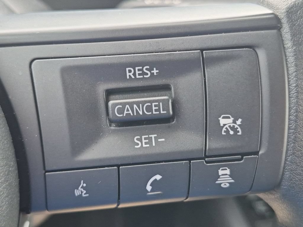 Used 2026 Nissan Kicks SV AWD/4WD image 15