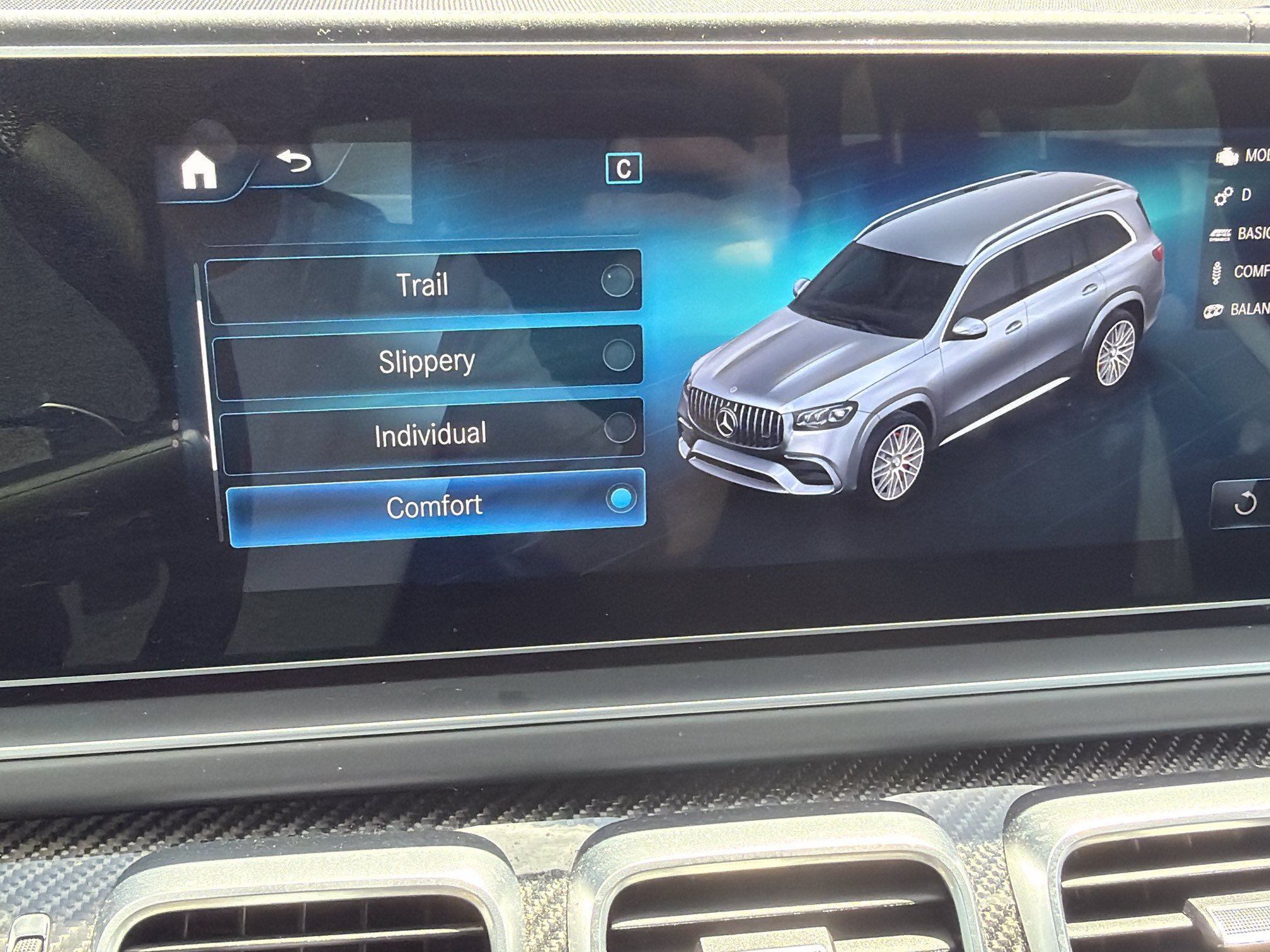 Used 2022 Mercedes-Benz GLS 63 AMG 4MATIC w/ Warmth & Comfort Package image 32