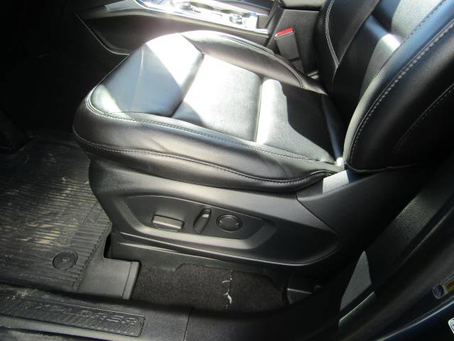 Used 2023 Ford Explorer XLT w/ Equipment Group 202A image 12