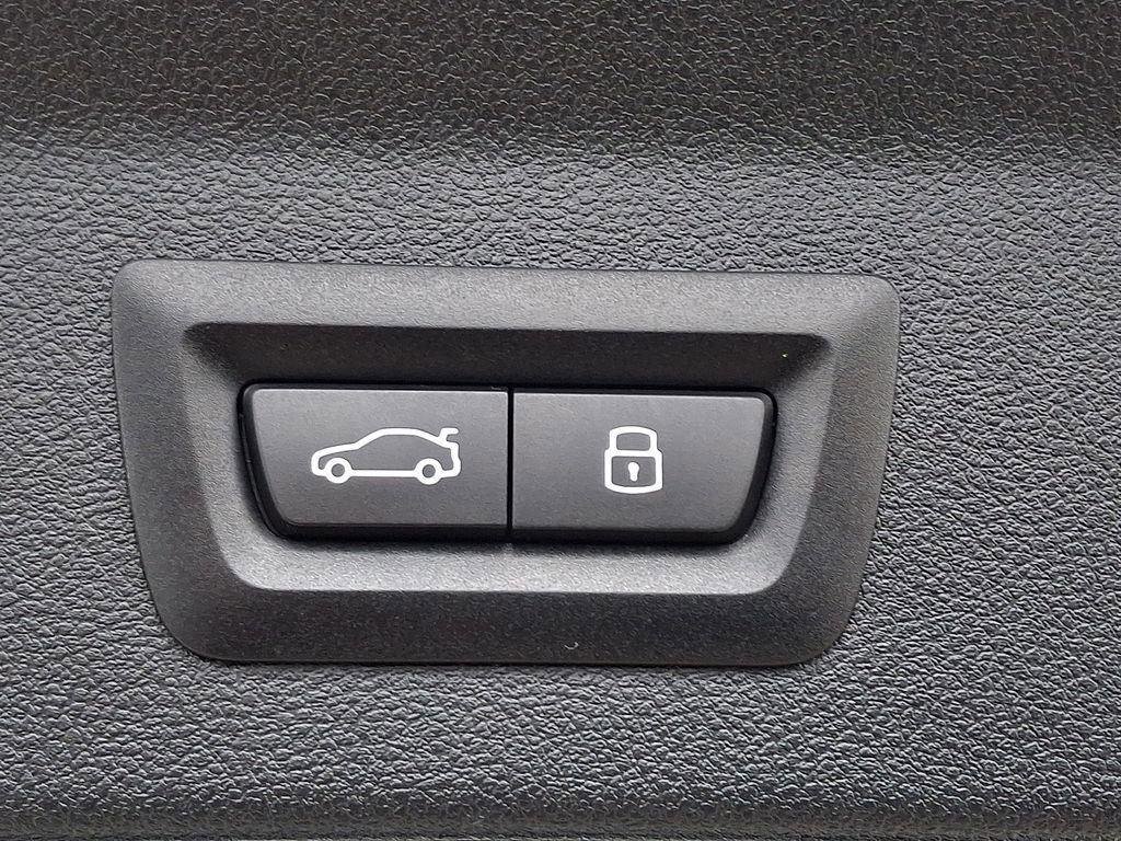 Used 2024 BMW X3 xDrive30i w/ Premium Package image 31