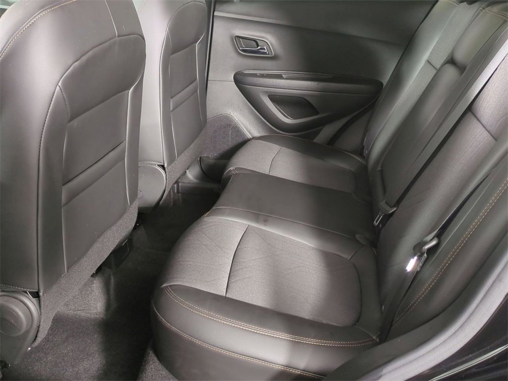 Certified 2022 Chevrolet Trax LT w/ LT Convenience Package image 22
