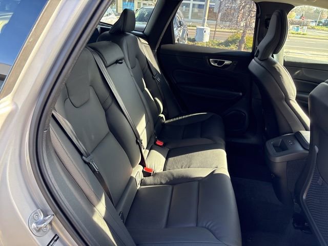 Used 2025 Volvo XC60 B5 Plus AWD/4WD image 14