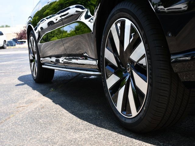 New 2025 Volvo EX90 Ultra AWD/4WD image 9