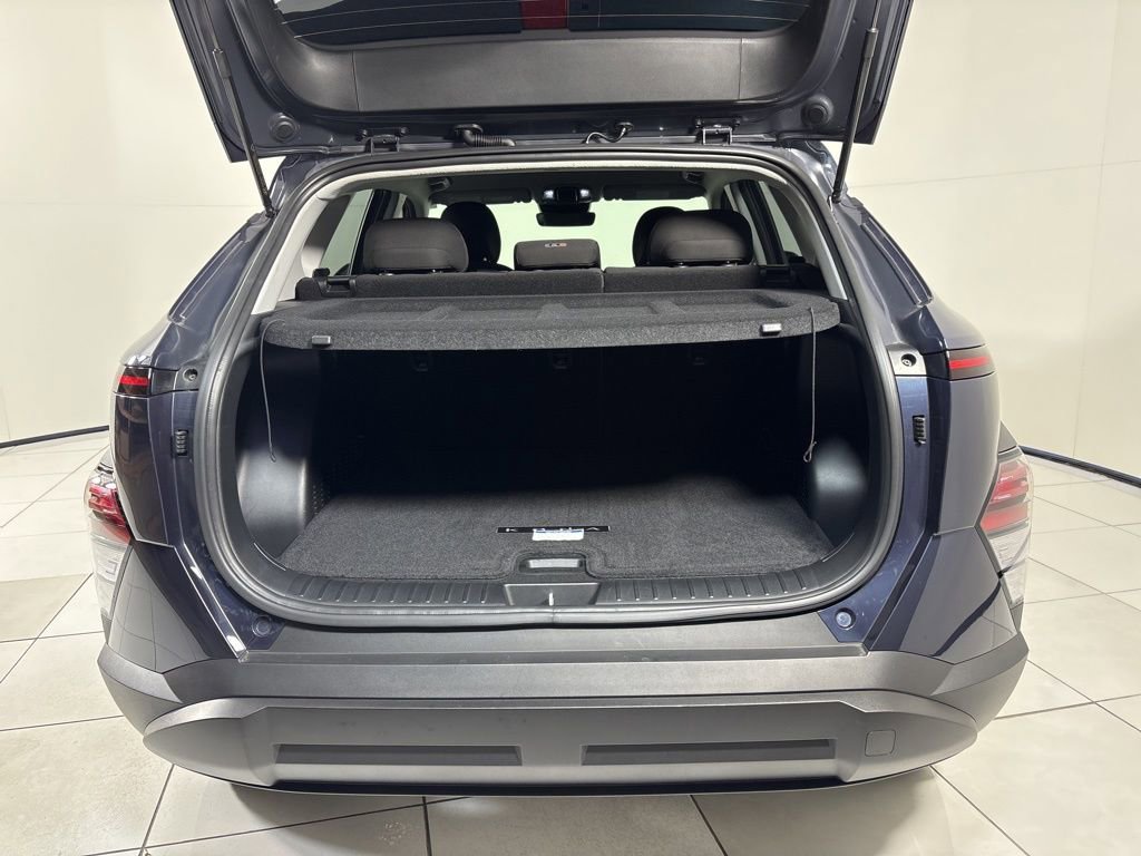 Certified 2025 Hyundai Kona SEL image 23