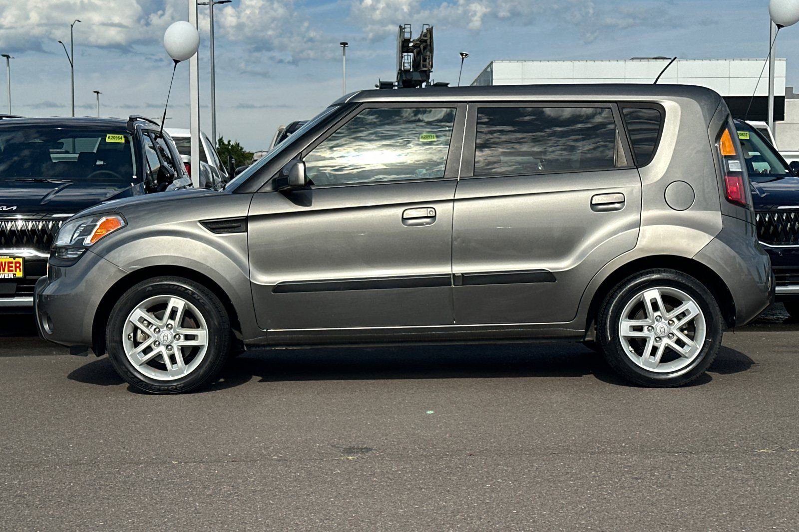 Used 2010 Kia Soul + w/ Audio Pkg FWD image 7