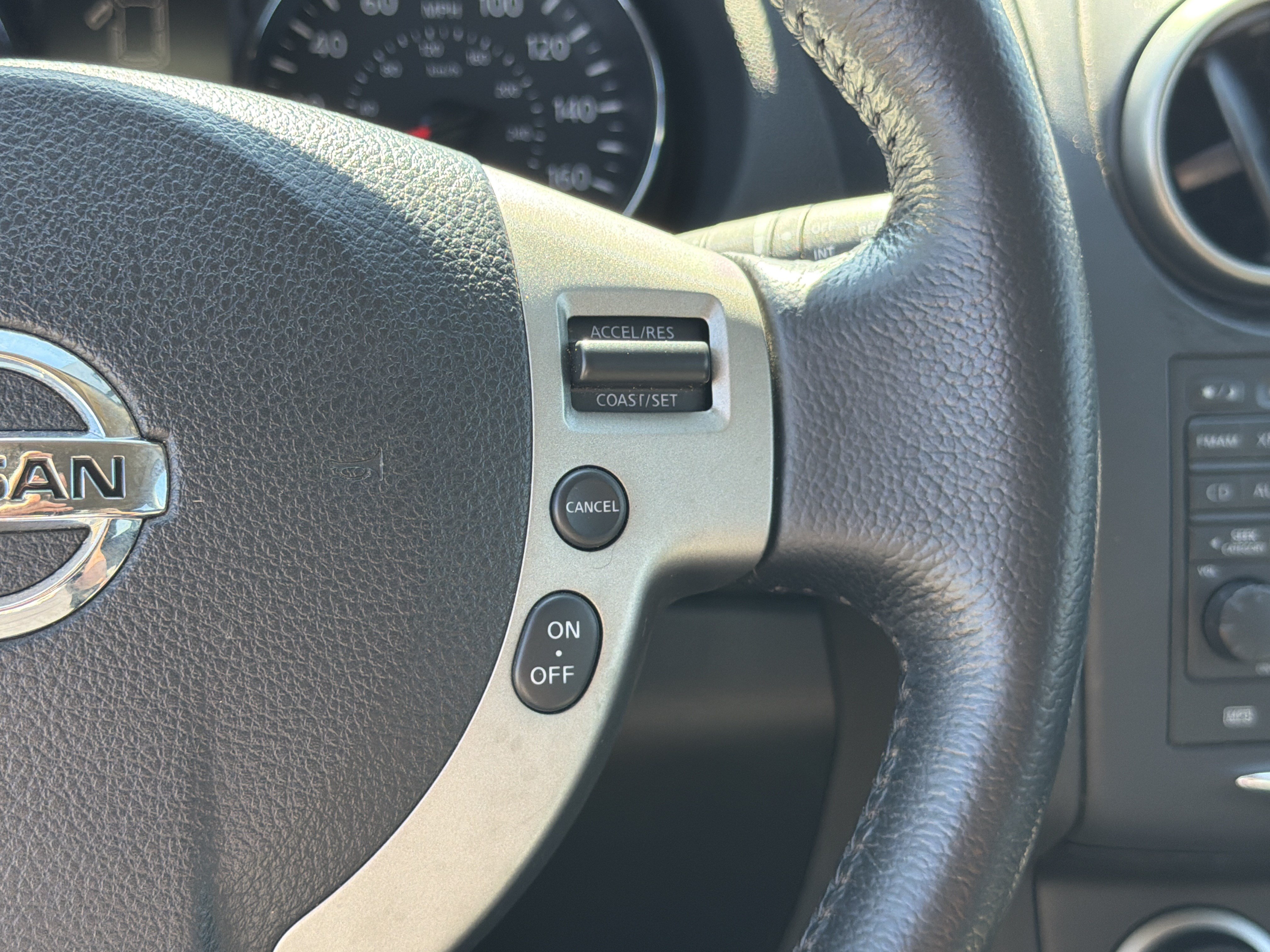 Used 2013 Nissan Rogue SL FWD image 26