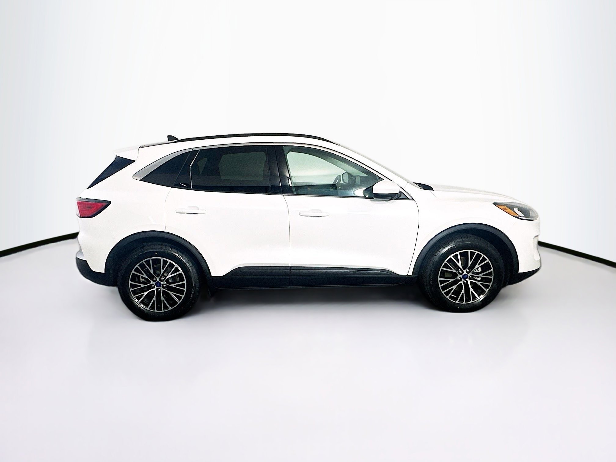 Used 2022 Ford Escape SEL w/ Technology Package image 10