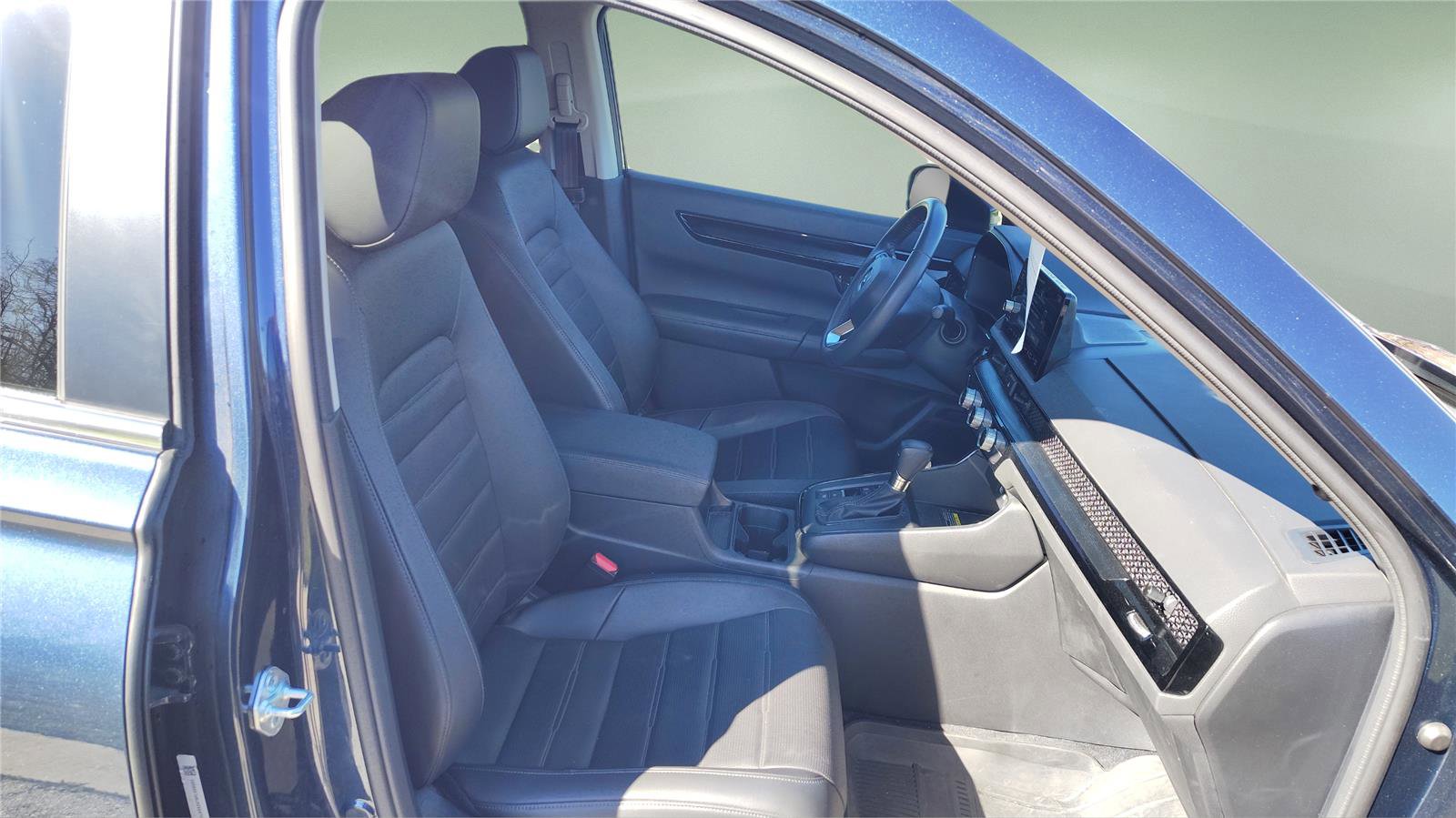 Used 2023 Honda CR-V EX-L image 19