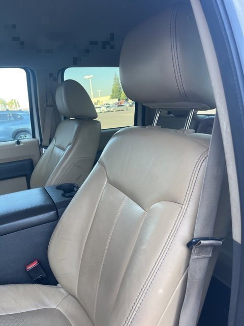 Used 2011 Ford F250 Lariat w/ Lariat Interior Pkg image 11