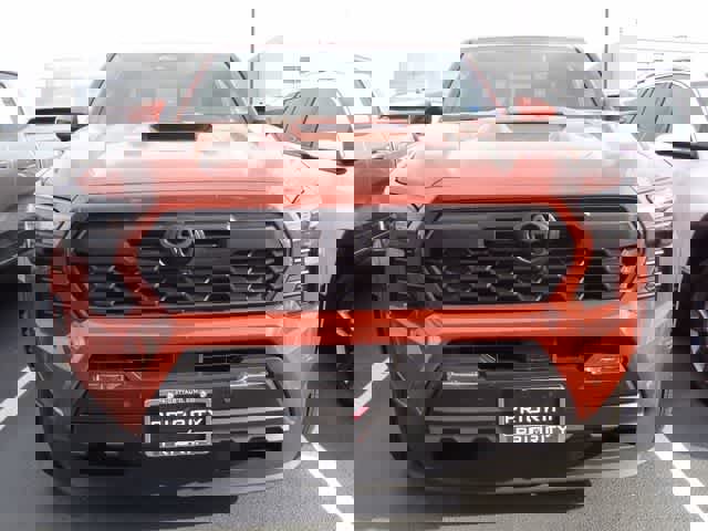 Certified 2025 Toyota Tacoma TRD Sport w/ TRD Sport Premium Package AWD/4WD image 2