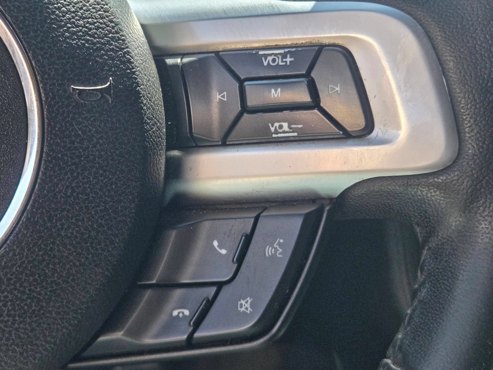 Used 2017 Ford Mustang GT Premium w/ GT Performance Package RWD image 18