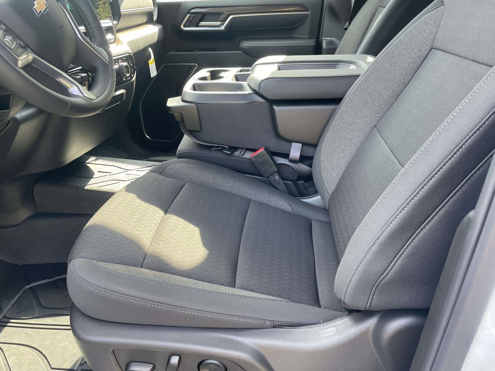 New 2026 Chevrolet Silverado 3500 LT w/ Convenience Package image 7