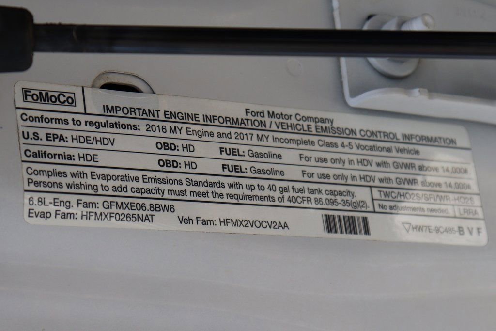 Used 2017 Ford F550 2WD Regular Cab Super Duty image 13