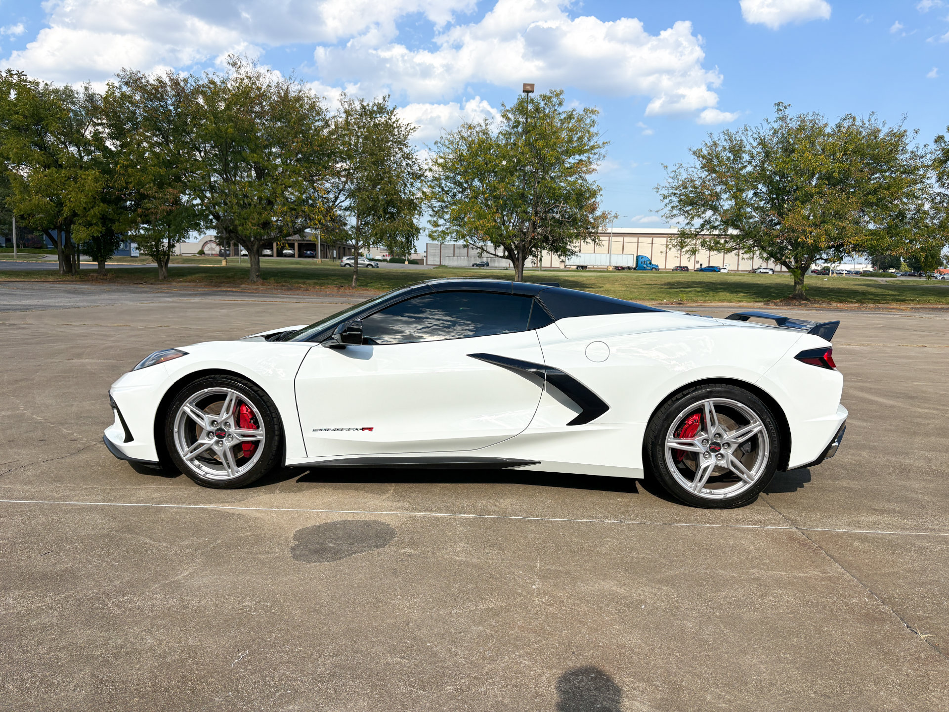Used 2023 Chevrolet Corvette Stingray Premium Conv w/ Z51 Performance Package RWD image 6