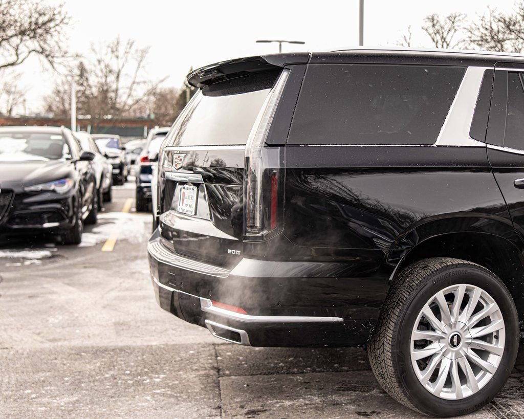 Used 2025 Cadillac Escalade Luxury image 15