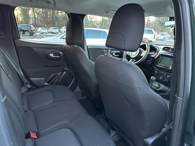 Used 2021 Jeep Renegade Sport image 19
