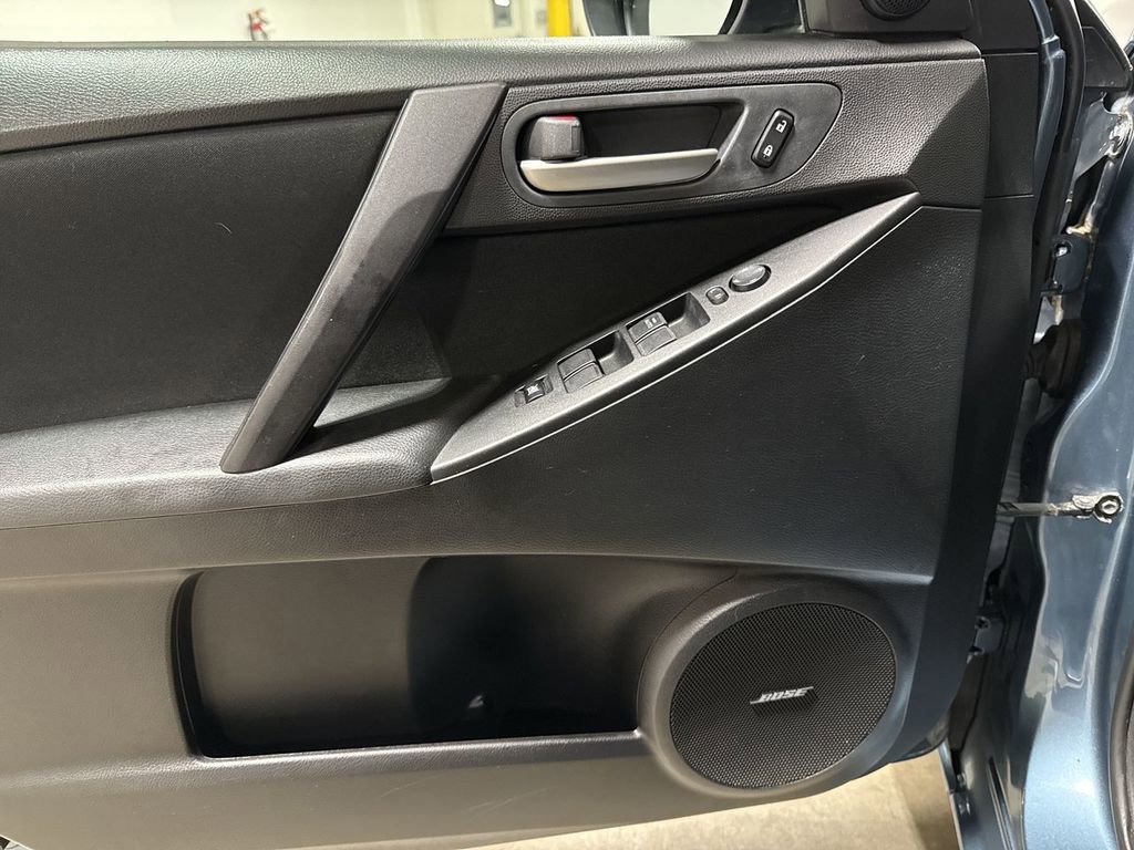 Used 2011 MAZDA MAZDA3 i Touring FWD image 20