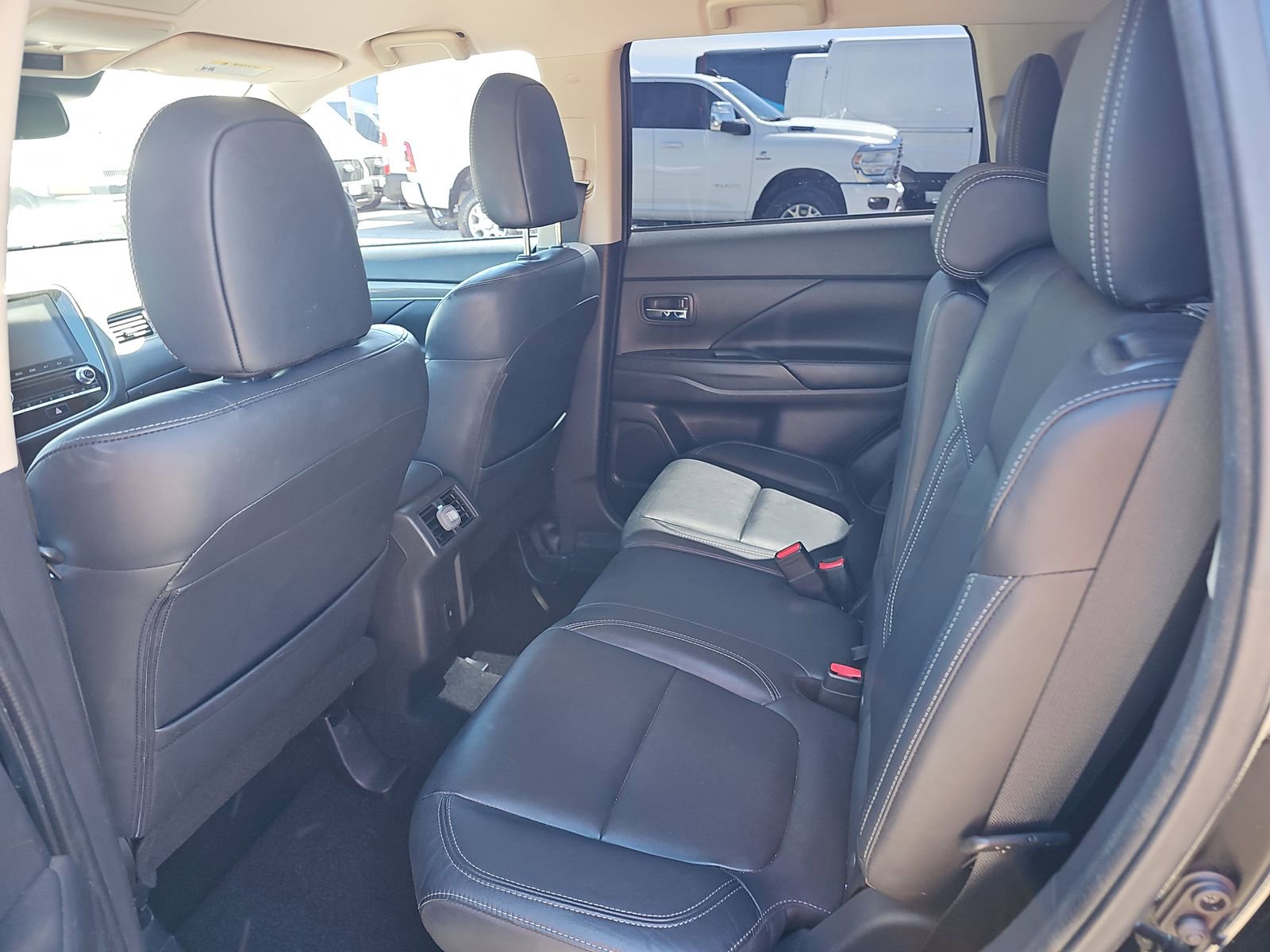 Used 2020 Mitsubishi Outlander SEL image 17