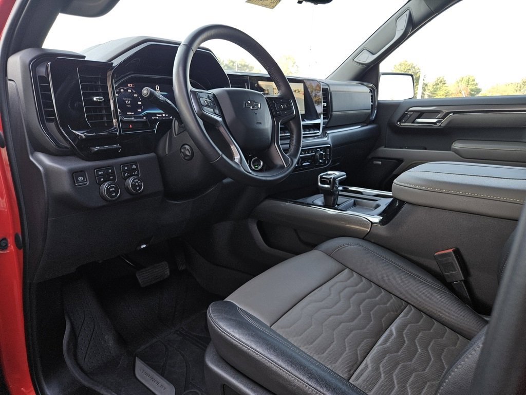 Used 2024 Chevrolet Silverado 1500 ZR2 w/ Technology Package image 23