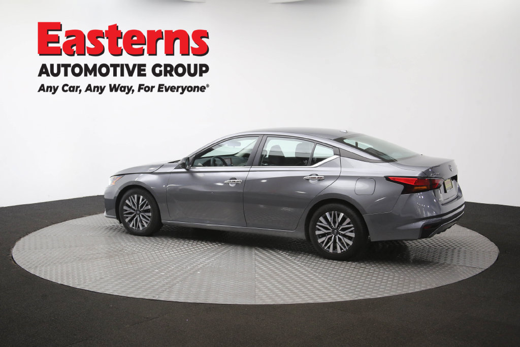 Used 2024 Nissan Altima 2.5 SV FWD image 65