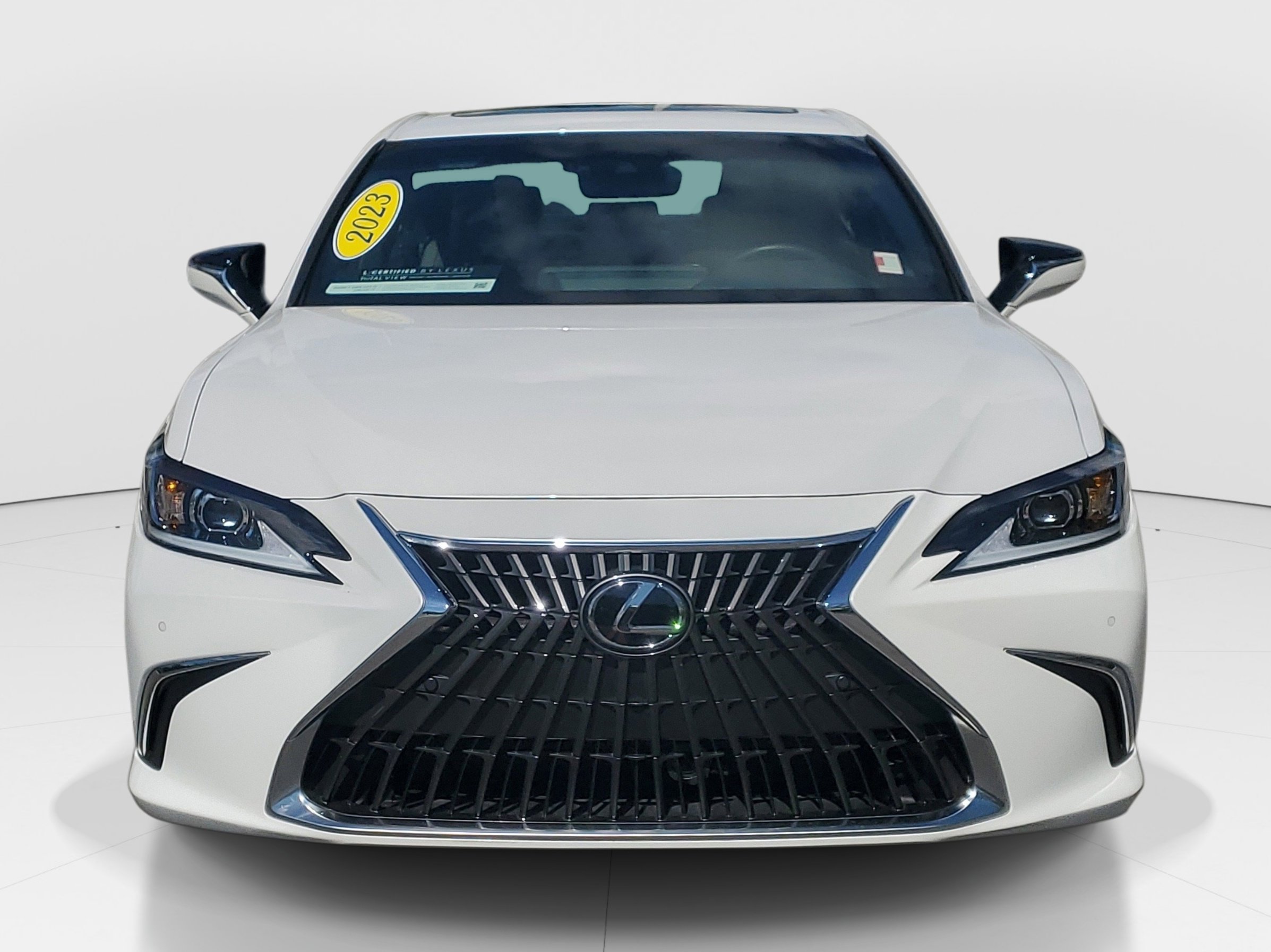 Used 2023 Lexus ES 300h w/ Premium Package image 2