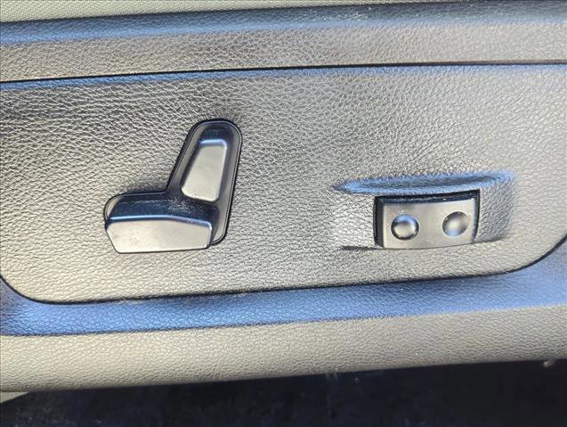 Used 2015 RAM 1500 Big Horn RWD image 11