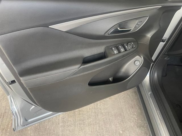 Used 2025 Buick Envista Avenir FWD image 26