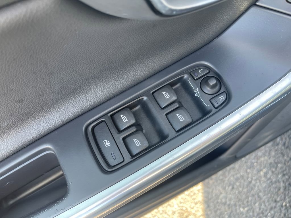 Used 2015 Volvo V60 T5 Premier Plus image 12