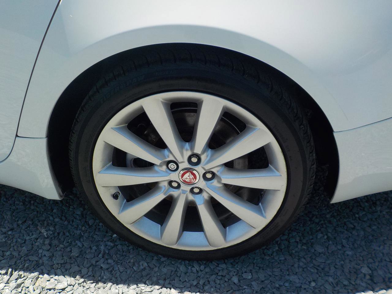 Used 2014 Jaguar XF 3.0 AWD/4WD image 38