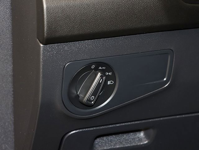 Used 2024 Volkswagen Tiguan SE image 24