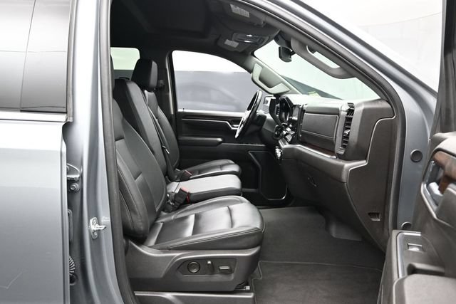 Used 2025 GMC Sierra 1500 SLT AWD/4WD image 24