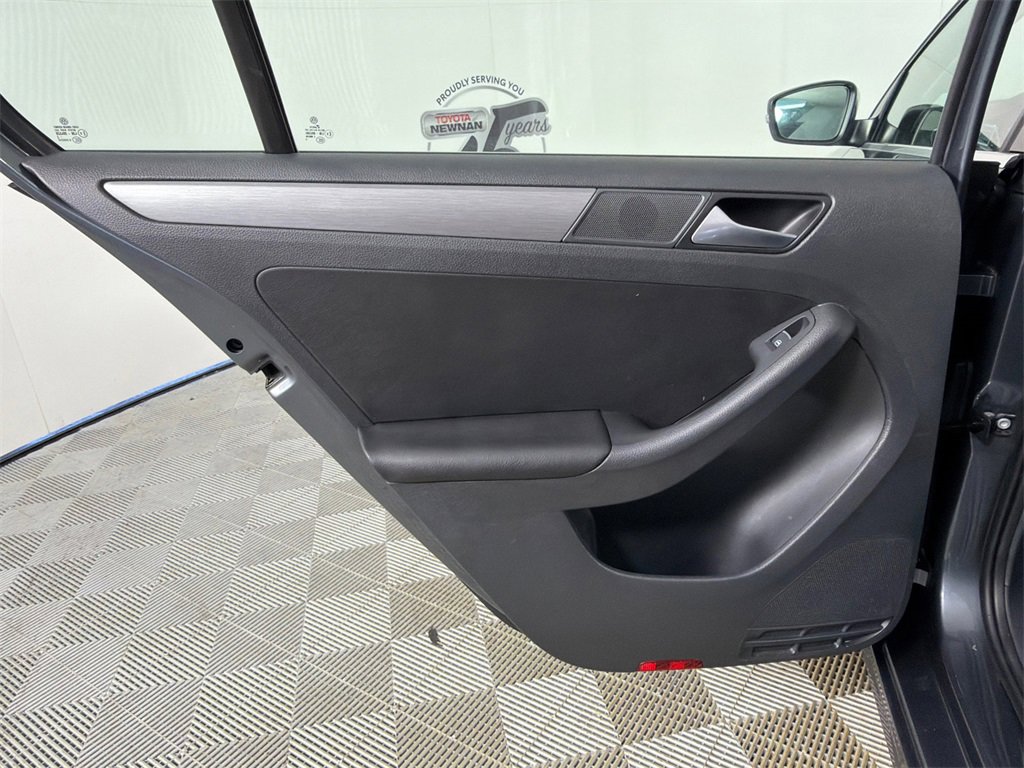 Used 2014 Volkswagen Jetta TDI image 21