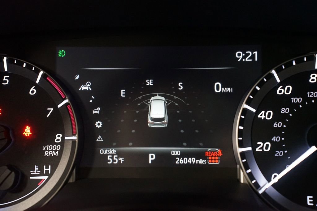 Certified 2024 Toyota Highlander XLE image 16