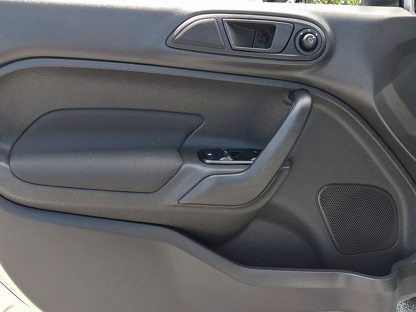 Used 2019 Ford Fiesta SE FWD image 13