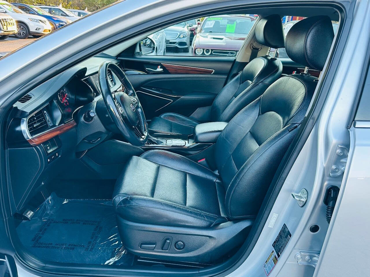 Used 2018 Kia Cadenza Premium image 17