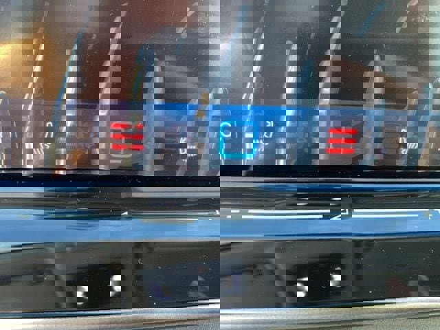 New 2025 Volkswagen Tiguan SE image 3