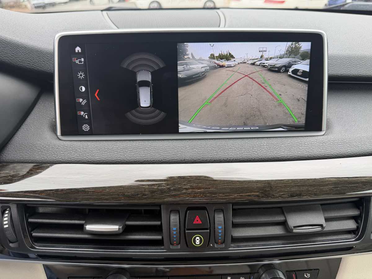 Used 2018 BMW X5 xDrive40e AWD/4WD image 16