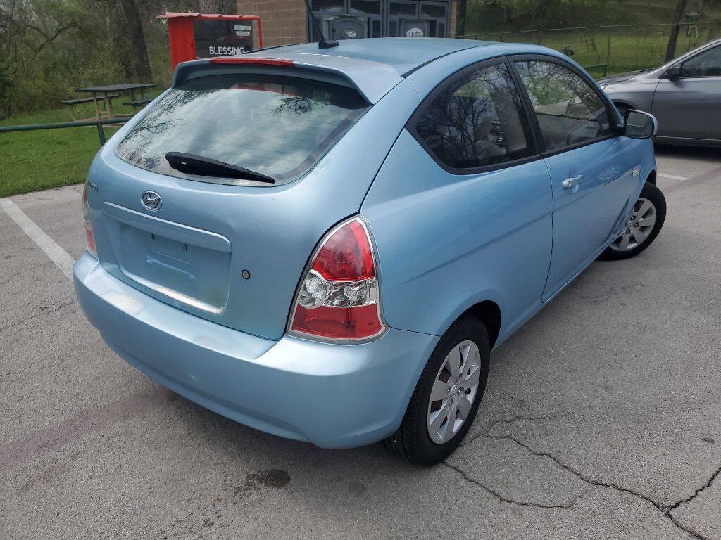 Used 2010 Hyundai Accent GS w/ Premium Pkg 3 FWD image 6