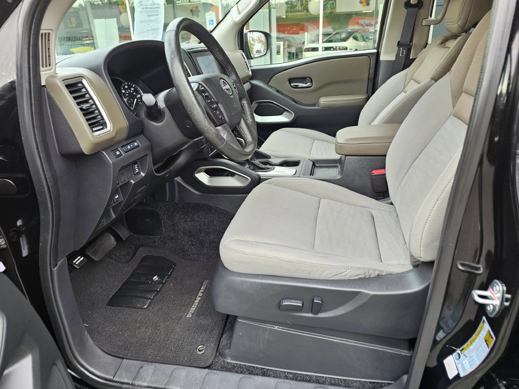 Used 2024 Nissan Frontier SV w/ SV Convenience Package AWD/4WD image 16