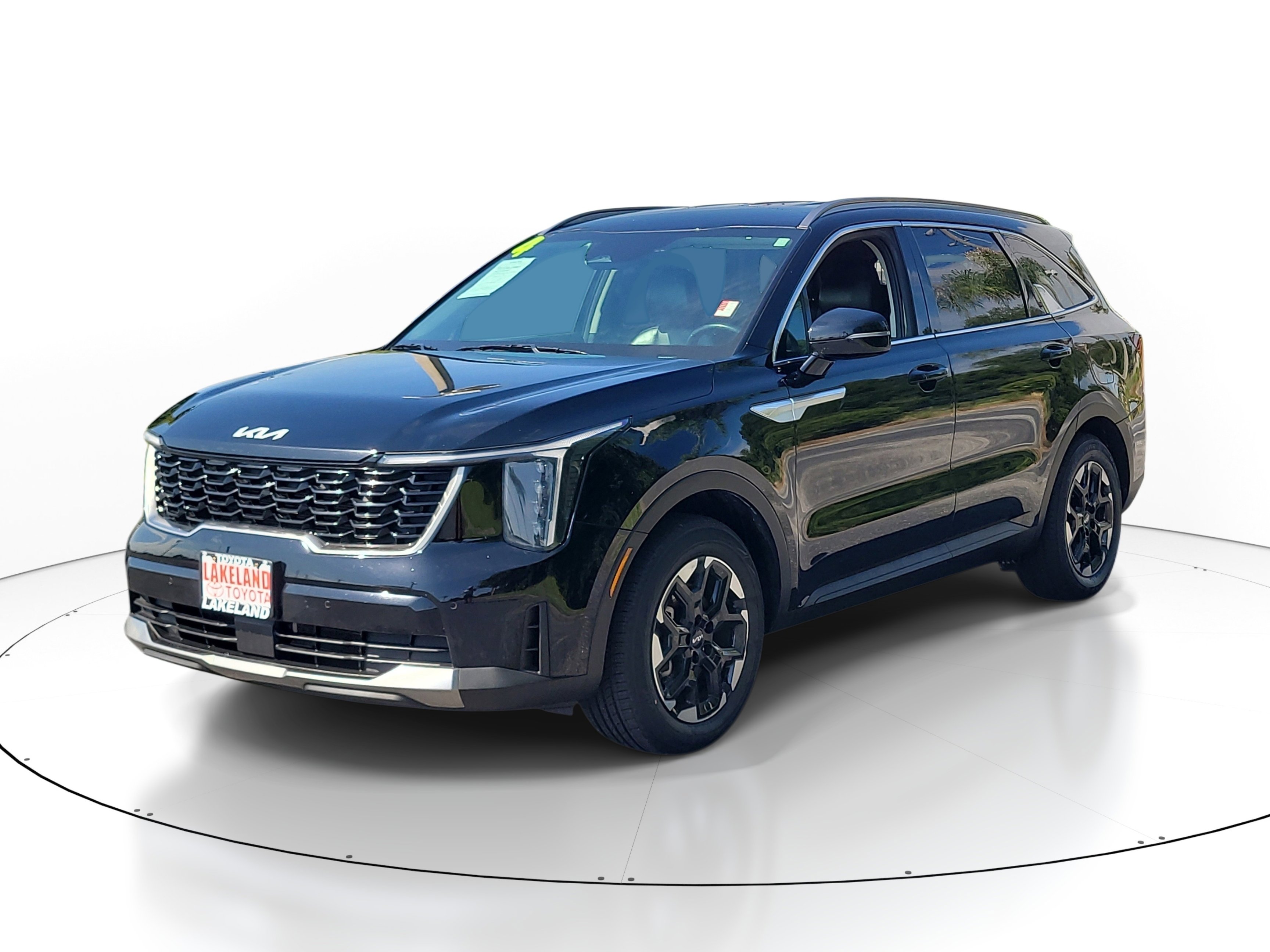 Used 2024 Kia Sorento S FWD image 3