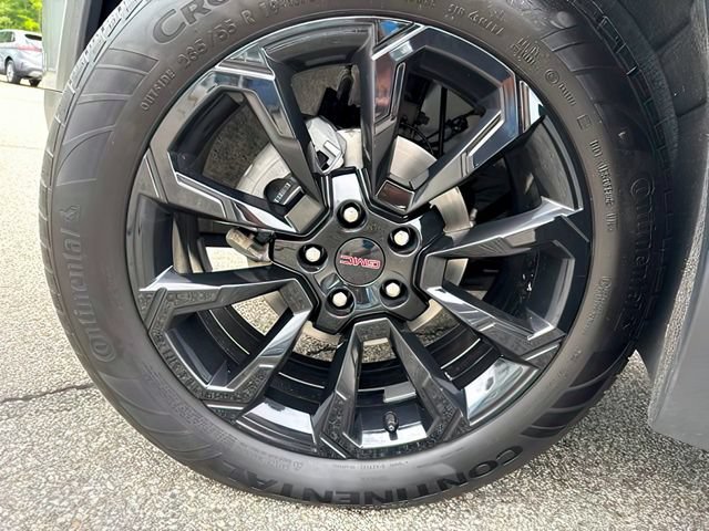 Used 2025 GMC Terrain Elevation w/ Elevation Premium Package AWD/4WD image 14
