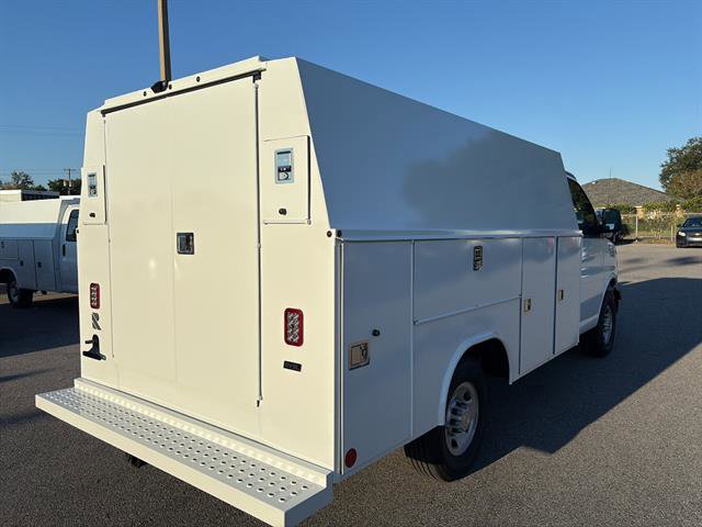 New 2025 Chevrolet Express 3500 w/ Power Convenience Package image 9